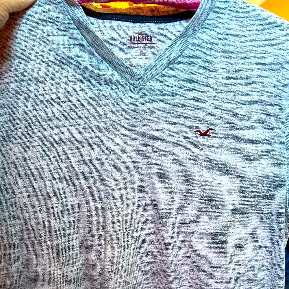 Grey Hollister v-neck tee
